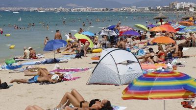 Kippen adiós: Drei Strände auf Mallorca werden rauchfrei