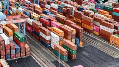 Deutschlands Exporte in Drittstaaten im Juli gesunken
