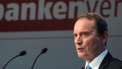 Bankenpräsident: EZB soll Negativzinsen zurückzahlen