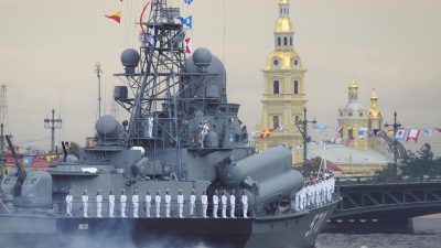 Russland hält Militärmanöver mit 20 Kriegsschiffen im Schwarzen Meer ab