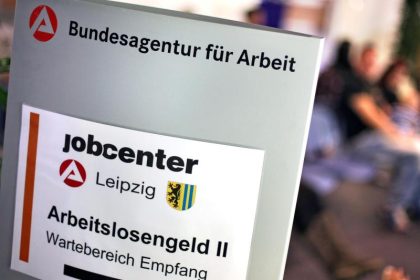Fünfmal mehr Neuanträge als sonst: Jobcenter verzeichnen sprunghafte Zunahme der Hartz-IV-Anträge