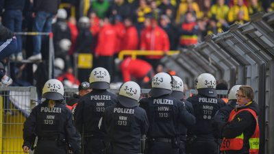 Bremer Regierungschef zu Bundesligaspielen: Polizeikosten soll der Bund zahlen