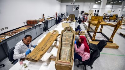 Ägypten gewährt Einblicke in Restaurierung von Tutanchamuns Sarg – erstmals seit 1922