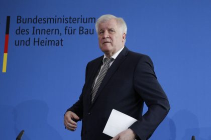 Im Kampf gegen Rechts: Seehofer will Konzept für Neuaufstellung der Sicherheitsbehörden vorlegen