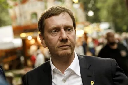 Mehrere Politiker verstoßen gegen Corona-Auflagen – Kretschmer von Bürger angezeigt