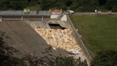 Neue Unwetterwarnung mit viel Regen in England – Weitere 55 Häuser wegen drohenden Dammbruchs evakuiert
