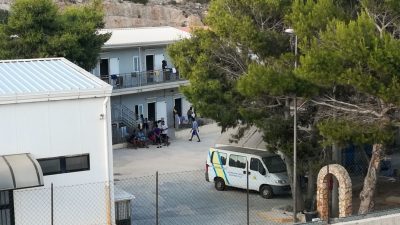 Lampedusa fühlt sich allein gelassen – Aufnahmezentren für Migranten völlig überfüllt