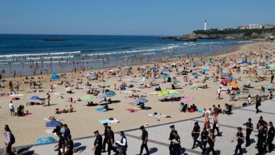 Badeort ohne Badeerlaubnis: Frankreichs Polizei riegelt Biarritz vor G7-Gipfel ab