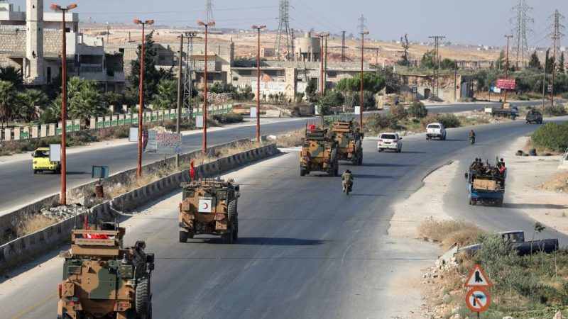 Syrische Armee zieht Belagerungsring um türkischen Beobachtungsposten in Morek