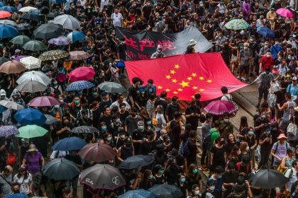 Trotz Verbots: Friedliche Demonstration von Tausenden Menschen in Hongkong