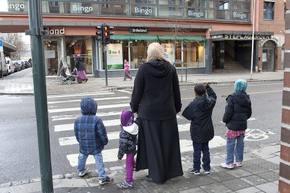 Zuwanderungs-Problembezirke in Oslo: Nicht-muslimische Mädchen und Frauen vermeiden es, allein zu gehen
