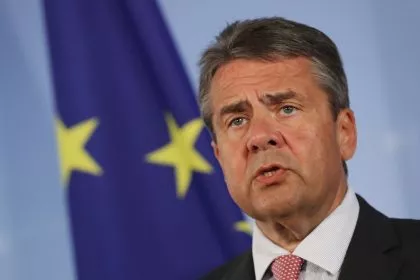 Gabriel zur NATO-Kritik: Macron versucht die Führungsmacht Europas zu übernehmen