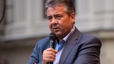 Ex-SPD-Chef Gabriel soll neuer Präsident der Auto-Lobby werden