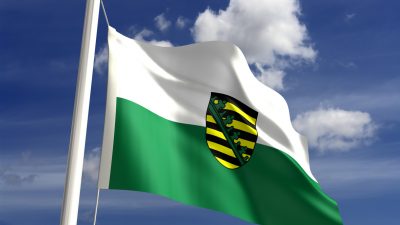 Sturmböe löst schmerzhaften Unfall im sächsischen Wahlkampf aus