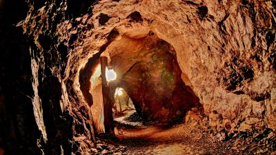 Goldmine: Suche nach 13 verschütteten Bergleuten in Russland eingestellt