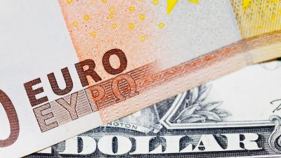 Eurokurs sinkt auf 20-Jahres-Tief gegenüber Dollar