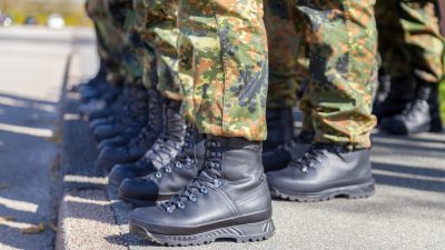 Bundeswehrsoldaten müssen Jahre auf neue Stiefel warten