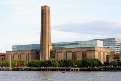 Sechsjähriger nach Sturz von Museums-Aussichtsplattform in London außer Lebensgefahr