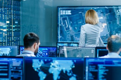 Unbekannte stehlen sicherheitsrelevante Polizeitechnik in Berlin