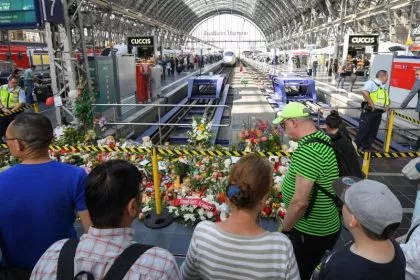 Anwalt entsetzt: Achtjähriger vor ICE gestoßen – Tat am Frankfurter Hauptbahnhof gilt nicht als Mord