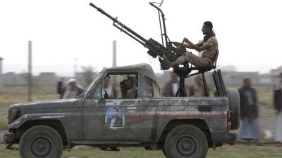 Militärkoalition fliegt Luftangriffe auf „Bedrohung“ für Regierung in Jemen