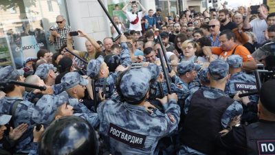Russische Opposition kämpft trotz Drohungen für freie Wahlen