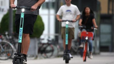 E-Scooter-Anbieter: Unfallquote ist „extrem niedrig“ – Helme und Blinker werden kommen