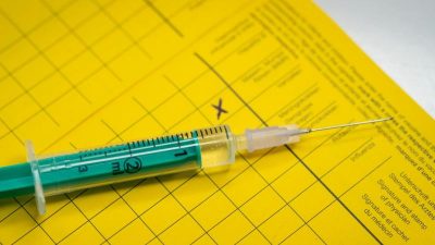 EU will „zusätzliche Anstrengungen“ gegen Fehlinformationen über Corona-Impfungen