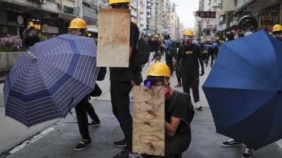 Trotz Verfassungswidrigkeit: Vermummungsverbot in Hongkong vorübergehend wieder in Kraft