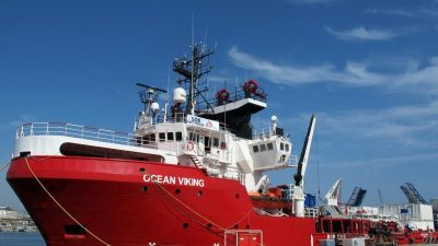 „Ocean Viking“ nimmt 356 Migranten an Bord – Salvini fordert offene Häfen in Frankreich, Spanien oder Norwegen
