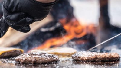 Schwedischer Forscher: Kannibalismus soll zukünftige Engpässe von Nahrung überwinden