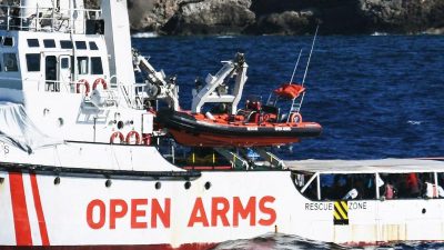 Wollen nach Palermo schwimmen: Erneut Migranten von Bord der Open Arms gesprungen