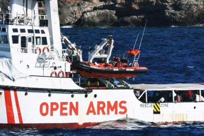 Wollen nach Palermo schwimmen: Erneut Migranten von Bord der Open Arms gesprungen