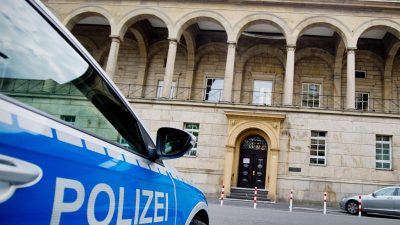 Wuppertal: 25-jähriger Mann mit Hammer von Polizisten erschossen