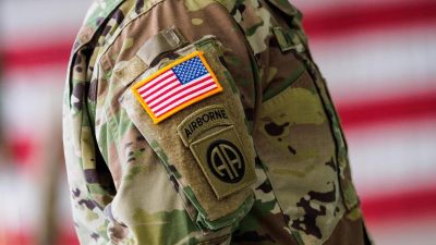 US-Soldat überrascht seine Mutter bei Weiterbildung – wird als Patient in ihr Klinikum eingeliefert