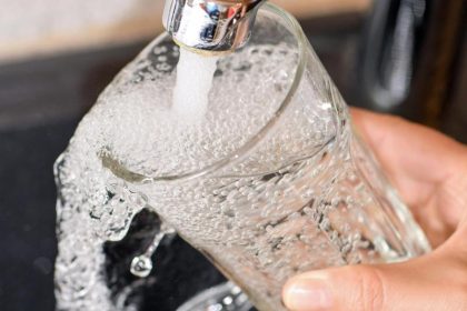 WHO alarmiert: Mikroplastik ist überall, auch im Trinkwsser