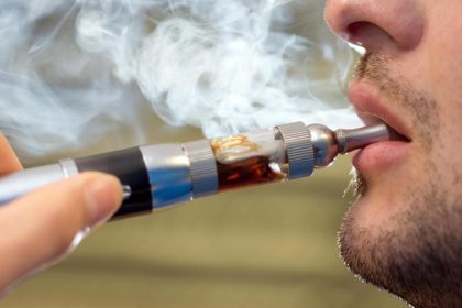 E-Zigaretten: Gemeldete Fälle schwerer Lungenprobleme nehmen zu