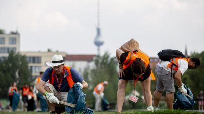 Der neue Hype in Berlin: Stadtführungen inklusive Müllsammeln und Picknick