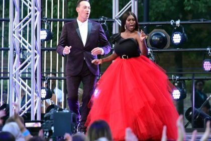 Motsi Mabuse in London: Dance-Jurorin in rotem Tüll
