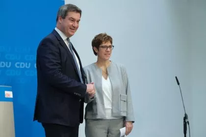 Rätseln um die Kanzler-Frage: Söder trifft Kramp-Karrenbauer