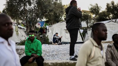 Bundesregierung ruft Griechenland auf, mehr Migranten in die Türkei abzuschieben