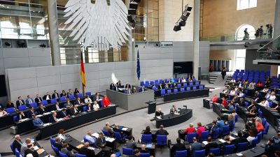 SPD-Parteitag soll über GroKo entscheiden – Linke und Grüne bieten Zusammenarbeit an