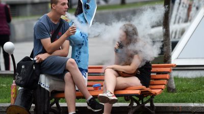 „Menschen werden krank“: Trump erwägt Verbot von aromatisierten E-Zigaretten