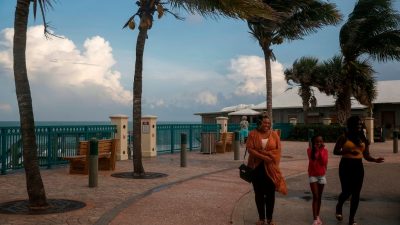 Leichtes Aufatmen in Florida – Hurrikan „Dorian“ dreht ab – Weiterhin zerstörerische Winde erwartet