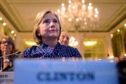 Untersuchung zu Clintons E-Mail-Affäre geht in die nächste Runde: US-Regierung weitet Ermittlungen aus