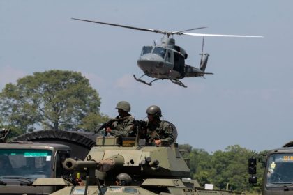 Venezuelas Regime ordnet groß angelegtes Militärmanöver an der Grenze zu Kolumbien an