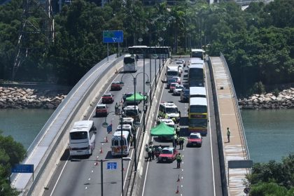 Proteste für Demokratie: Hongkong schränkt Zubringerverkehr zum Flughafen ein