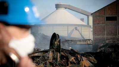 Nach Brand in französischem Chemiewerk: Warnung vor Rußpartikel in der Luft