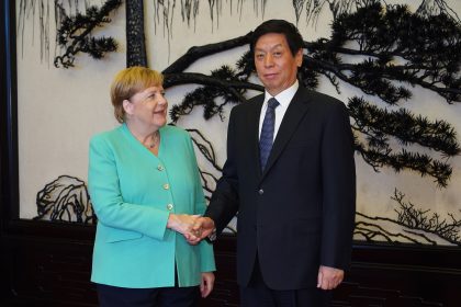 Merkel wirbt für “gewaltfreie Lösung” in Hongkong – alles andere wäre “eine Katastrophe”