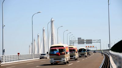 Osten Chinas: Reisebus prallt mit Lastwagen zusammen – Mindestens 36 Tote